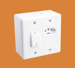 Caixa Versatil 1 - Interruptor Simples E Tomada 20a 2p+t